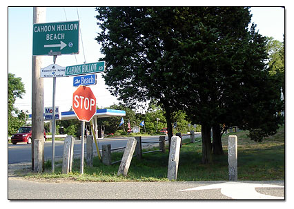 Cahoon Hollow sign