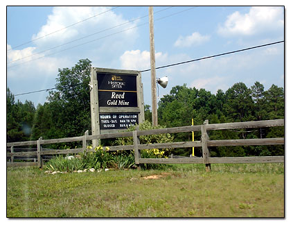 Reed's Gold Mine sign